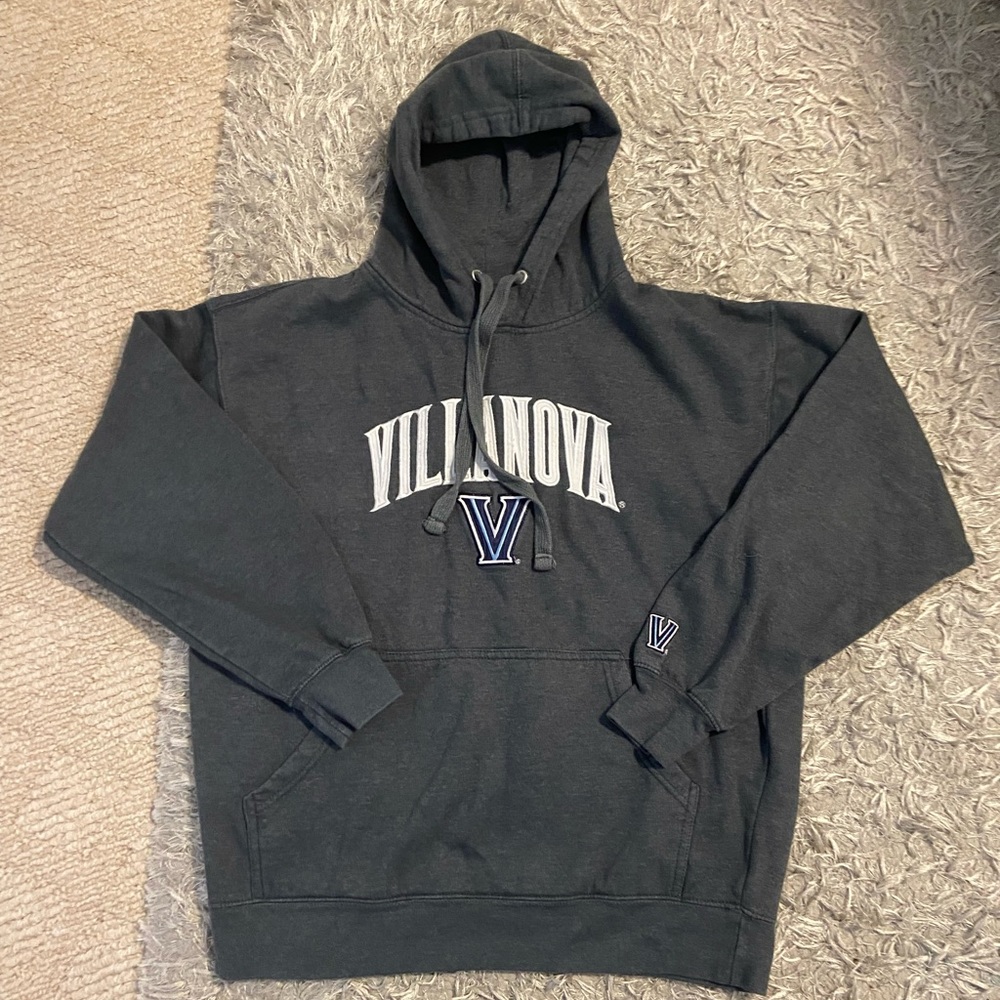 Villanova Swetshirt NWOT
